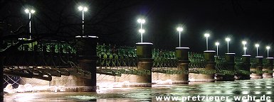 Pretziener Wehr bei Nacht